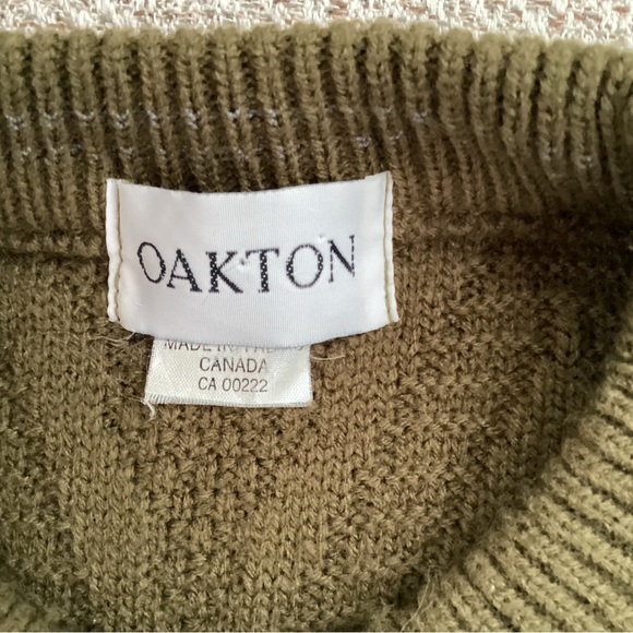 Vintage Oakton Crewneck Sweater, Size M - Picture 4 of 4